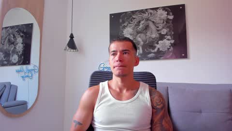 Niick online show from December 8, 2024, 7:43 pm