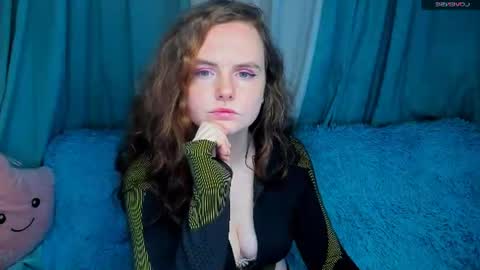 niiik_miiiki online show from July 15, 2026, 12:10 pm