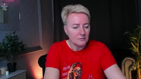 Nika online show from April 25, 2026, 5:43 am