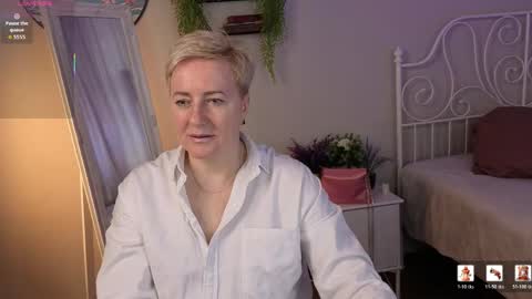 Nika online show from May 7, 2026, 5:13 am