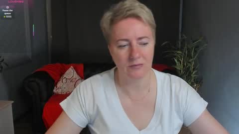 Nika online show from May 23, 2026, 5:23 am