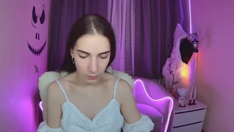 nikastarkk online show from October 25, 2025, 6:35 pm