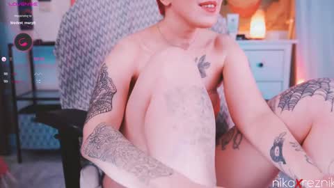 Snapshot of nikaxreznik chatting on February 10, 2025, 11:57 am Nika online show from February 10, 2025, 11:57 am