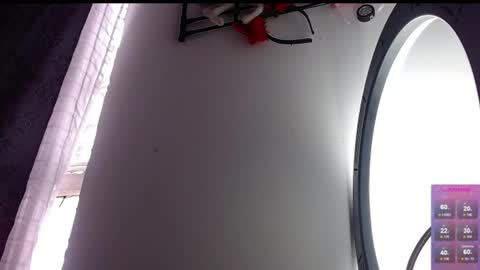 Snapshot of niki_1998 chatting on June 18, 2026, 7:51 pm Natalia online show from June 18, 2026, 7:51 pm