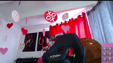 Snapshot of niki_1998 chatting on June 25, 2026, 3:49 pm Natalia online show from June 25, 2026, 3:49 pm