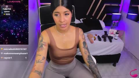 Snapshot of nikibryce_ chatting on December 14, 2024, 11:12 pm Niki online show from December 14, 2024, 11:12 pm