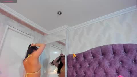 Snapshot of nikiisantana chatting on October 15, 2025, 3:39 am Nikki online show from October 15, 2025, 3:39 am