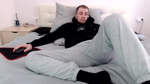 Nick online show from April 17, 2026, 1:58 pm