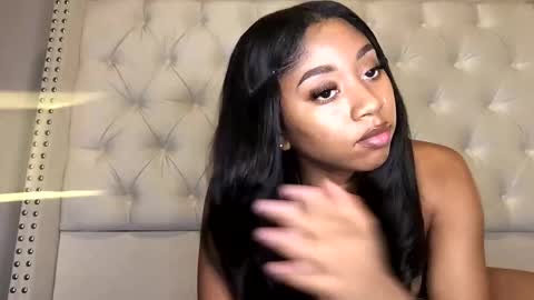 NikkiB online show from February 5, 2025, 12:10 am