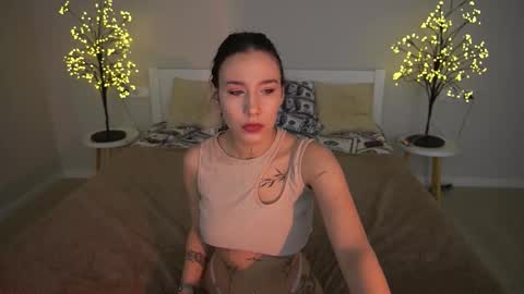 Nikki online show from November 23, 2025, 6:46 am