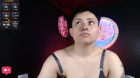 Snapshot of nikky_tomboy444 chatting on October 5, 2025, 7:34 pm Nikky online show from October 5, 2025, 7:34 pm