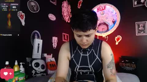 Snapshot of nikky_tomboy444 chatting on October 17, 2025, 1:03 pm Nikky online show from October 17, 2025, 1:03 pm