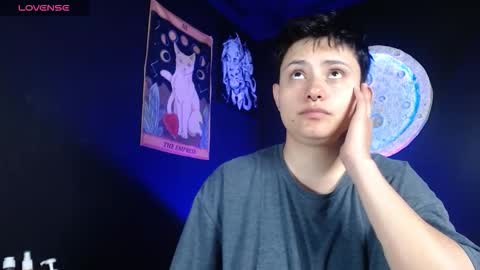 Snapshot of nikky_tomboy444 chatting on December 2, 2025, 1:39 pm Nikky online show from December 2, 2025, 1:39 pm