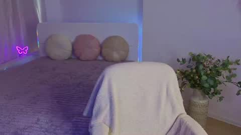 Nikky online show from June 30, 2026, 5:41 am