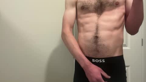 niko9inches online show from October 2, 2025, 5:42 pm