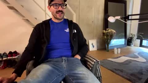 Snapshot of nikolaj_costeer_w chatting on February 7, 2025, 4:24 pm Nikolaj costeer online show from February 7, 2025, 4:24 pm