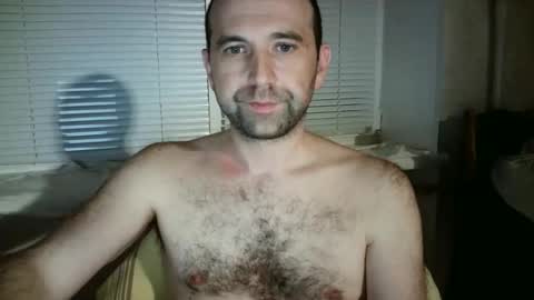 nikolas_vaz online show from November 22, 2025, 9:36 pm