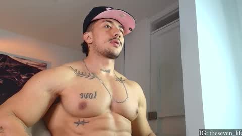 Snapshot of nikolaylisin chatting on October 6, 2025, 5:38 am Niko online show from October 6, 2025, 5:38 am