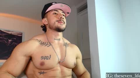 Snapshot of nikolaylisin chatting on November 10, 2025, 1:15 am Niko online show from November 10, 2025, 1:15 am