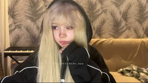Snapshot of nikoli_naw chatting on June 1, 2026, 7:48 pm nikoli_naw online show from June 1, 2026, 7:48 pm