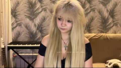 Snapshot of nikoli_naw chatting on June 4, 2026, 7:31 pm nikoli_naw online show from June 4, 2026, 7:31 pm
