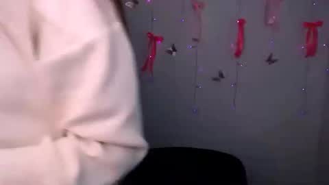 nikonara_ online show from March 29, 2026, 12:27 pm