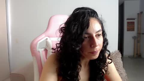 niky_blue online show from February 24, 2025, 11:21 am