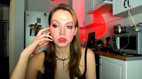 Snapshot of niky_jess chatting on February 18, 2025, 3:21 pm Veronica online show from February 18, 2025, 3:21 pm