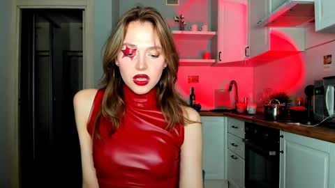 Snapshot of niky_jess chatting on February 25, 2025, 7:58 pm Veronica online show from February 25, 2025, 7:58 pm