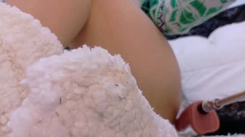 Snapshot of niky_smit chatting on December 29, 2024, 2:42 pm NIKY SMIT online show from December 29, 2024, 2:42 pm