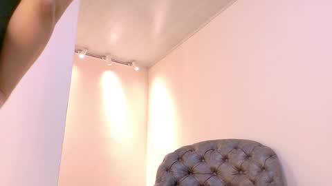 Snapshot of niky_smit chatting on September 30, 2025, 10:42 am NIKY SMIT online show from September 30, 2025, 10:42 am