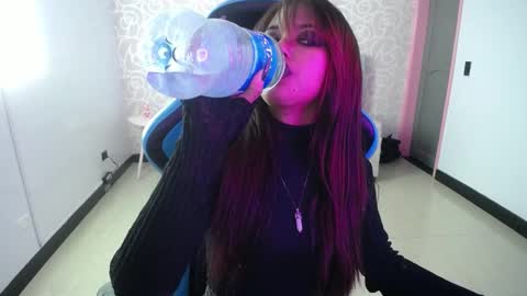 Snapshot of nilia_ch chatting on February 15, 2025, 11:03 pm nilia_ch online show from February 15, 2025, 11:03 pm