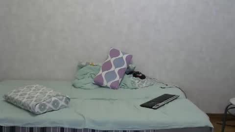 Snapshot of nilko80 chatting on December 13, 2024, 8:15 pm nilko80 online show from December 13, 2024, 8:15 pm