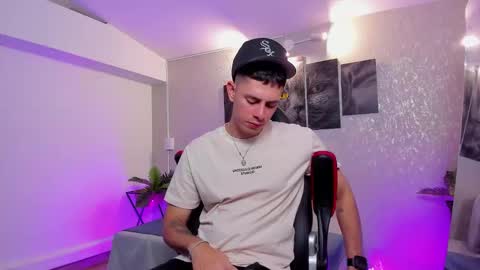 Nils online show from October 24, 2025, 4:31 am