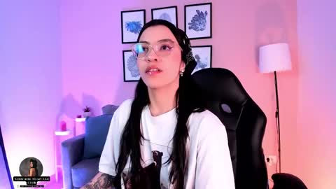 Snapshot of nina__dixon chatting on September 13, 2025, 8:08 pm Nina online show from September 13, 2025, 8:08 pm