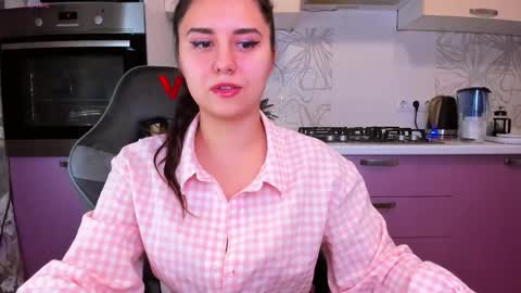 Nina online show from September 27, 2025, 9:20 pm