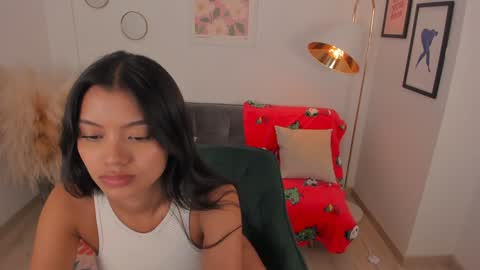 Snapshot of nina_agdal chatting on December 5, 2024, 10:56 pm NINA online show from December 5, 2024, 10:56 pm