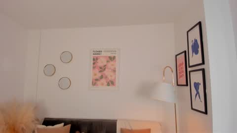 Snapshot of nina_agdal chatting on February 10, 2025, 4:47 pm NINA online show from February 10, 2025, 4:47 pm