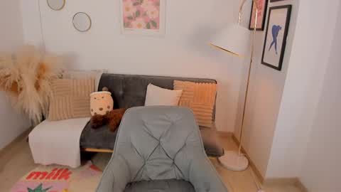 Snapshot of nina_agdal chatting on February 19, 2025, 9:36 pm NINA online show from February 19, 2025, 9:36 pm