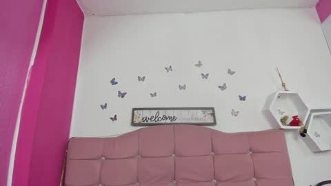 Snapshot of nina_cute06 chatting on December 19, 2024, 2:23 am Nina online show from December 19, 2024, 2:23 am