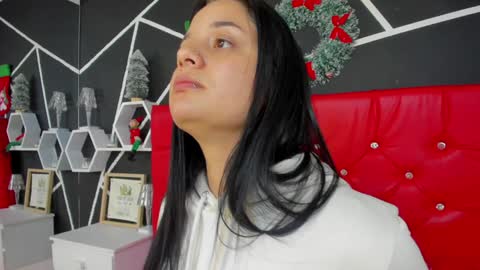 Snapshot of nina_cute06 chatting on December 28, 2024, 8:05 am Nina online show from December 28, 2024, 8:05 am