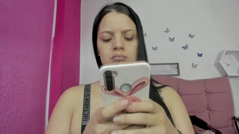 Snapshot of nina_cute06 chatting on January 2, 2025, 7:18 pm Nina online show from January 2, 2025, 7:18 pm