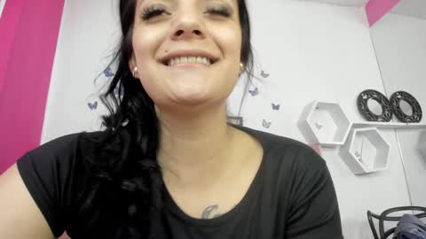 Snapshot of nina_cute06 chatting on January 12, 2025, 7:10 pm Nina online show from January 12, 2025, 7:10 pm