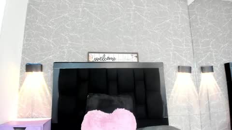 Snapshot of nina_cute06 chatting on January 21, 2025, 6:54 am Nina online show from January 21, 2025, 6:54 am