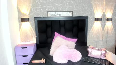 Snapshot of nina_cute06 chatting on January 31, 2025, 6:02 am Nina online show from January 31, 2025, 6:02 am