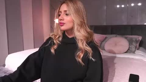 Angie online show from July 2, 2026, 4:40 am
