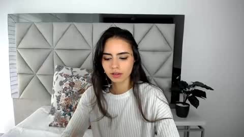  Nina  online show from February 5, 2025, 9:07 pm