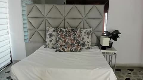  Nina  online show from October 7, 2025, 9:12 pm