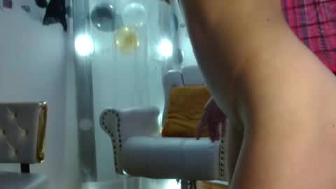 Nina Roser online show from October 15, 2025, 12:49 pm