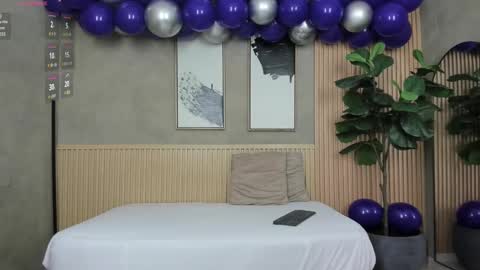 Snapshot of nina_soul chatting on February 13, 2025, 12:00 pm NINA online show from February 13, 2025, 12:00 pm